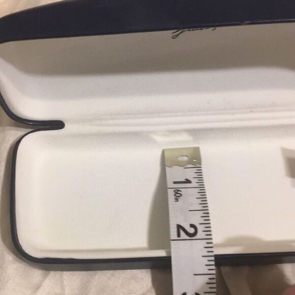 Lacoste glasses/ sunglasses case - Picture 7 of 8